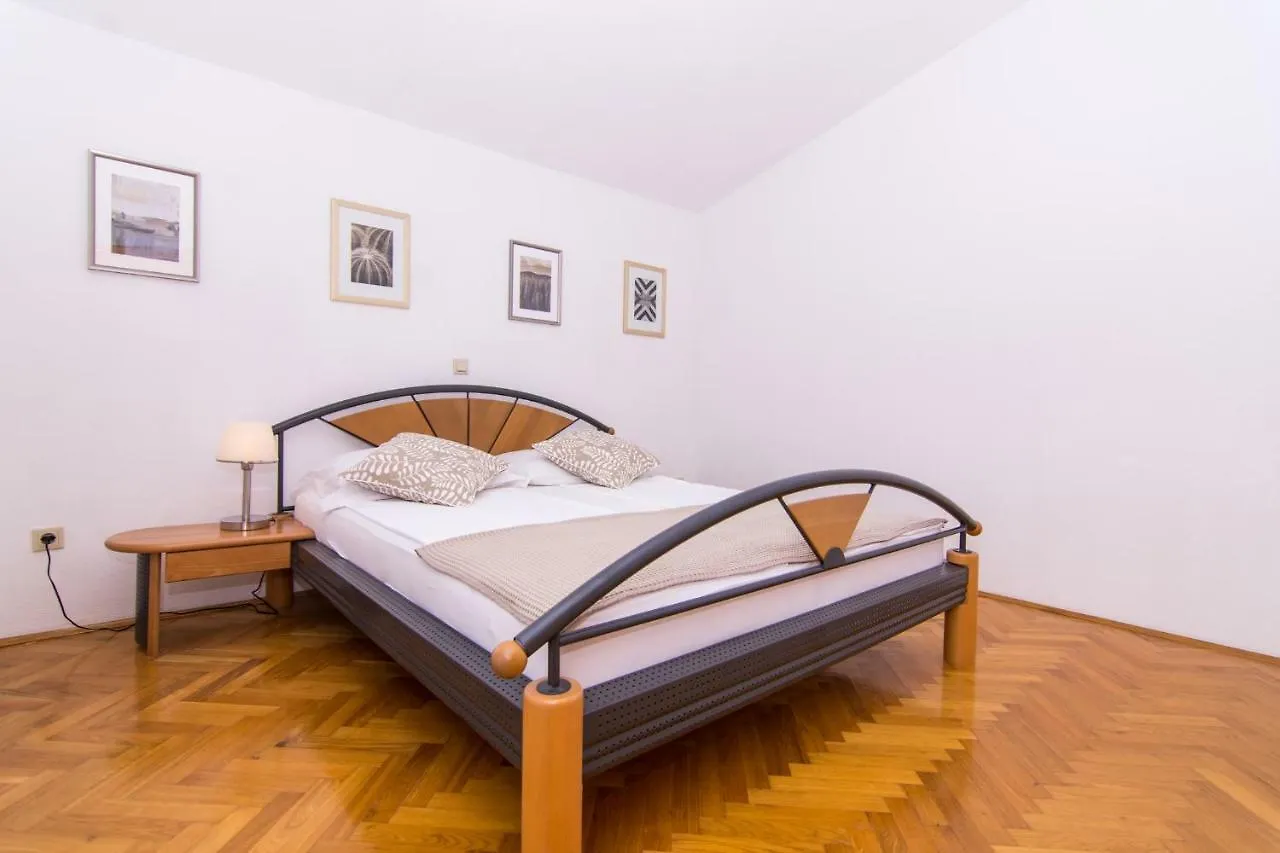 Apartmani Juric Trogir Daire