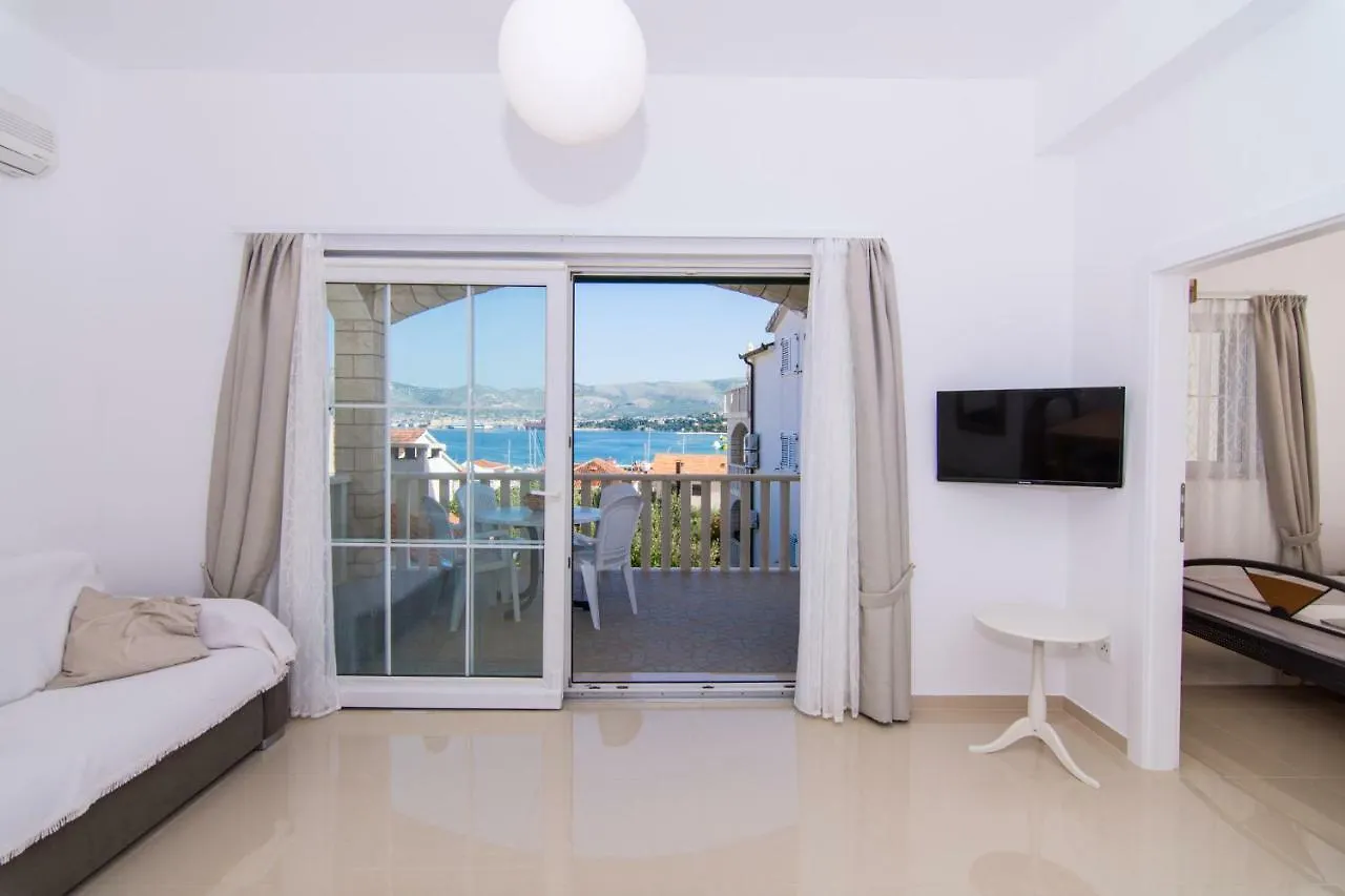 Apartmani Juric Trogir 0*,