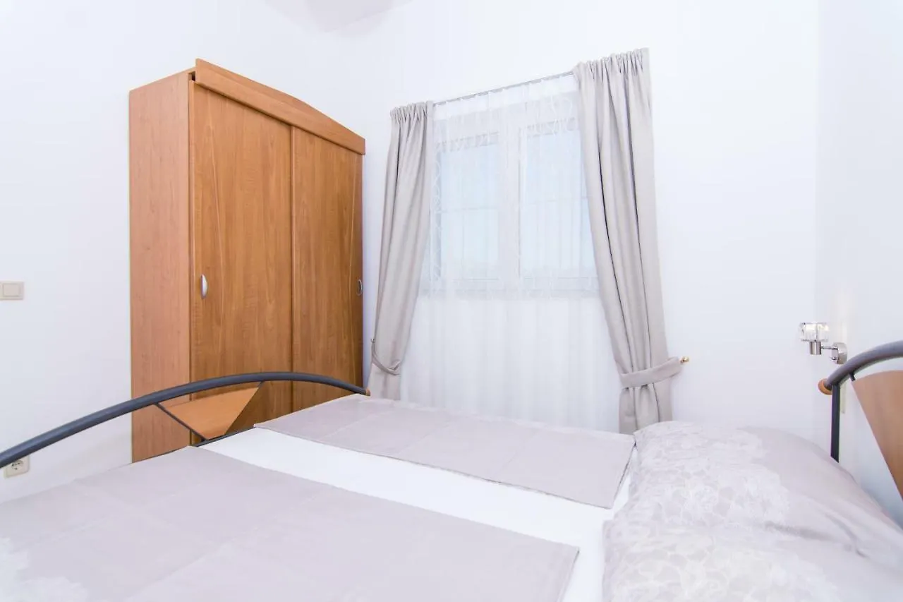 Apartment Apartmani Juric Trogir Croatia