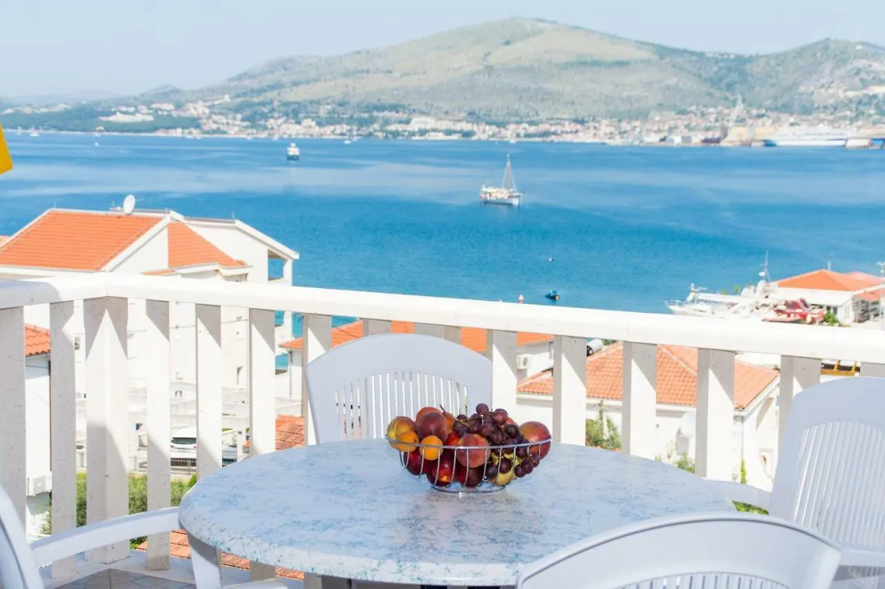 Apartmani Juric Trogir Croatia