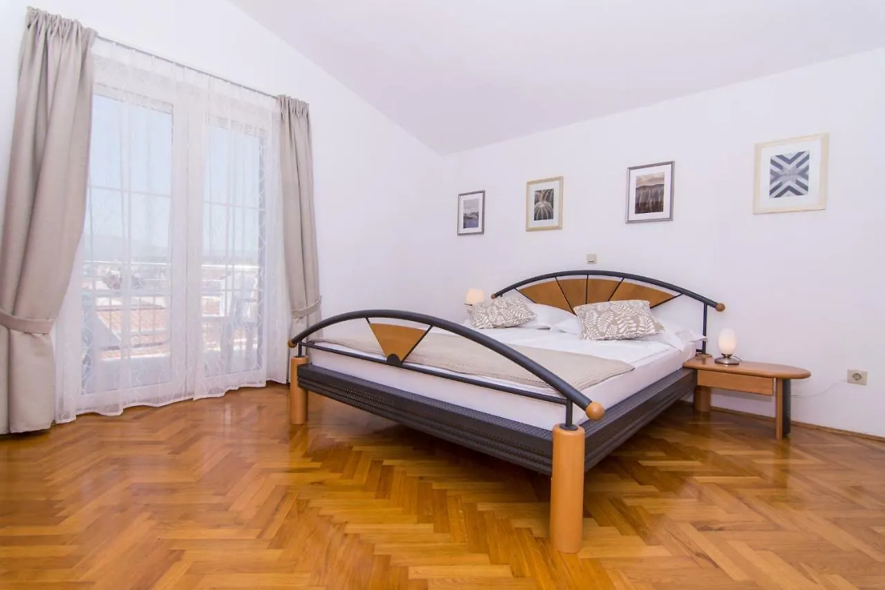 Apartmani Juric Trogir